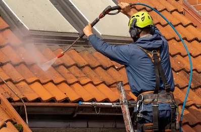 Démoussage et hydrofuge de toiture à Mollans